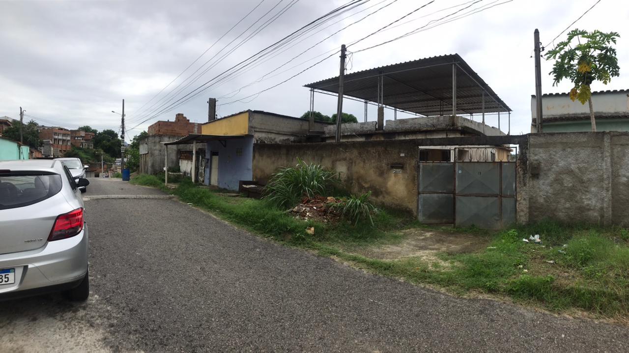 Casa à venda com 3 quartos, 250m² - Foto 2
