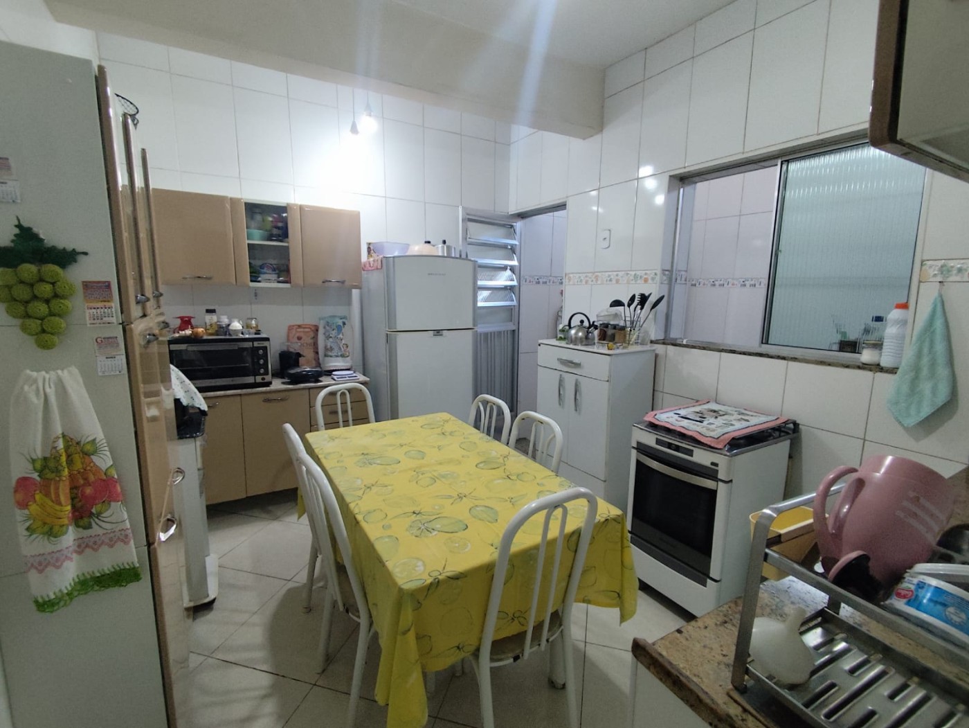 Apartamento à venda com 2 quartos, 70m² - Foto 2