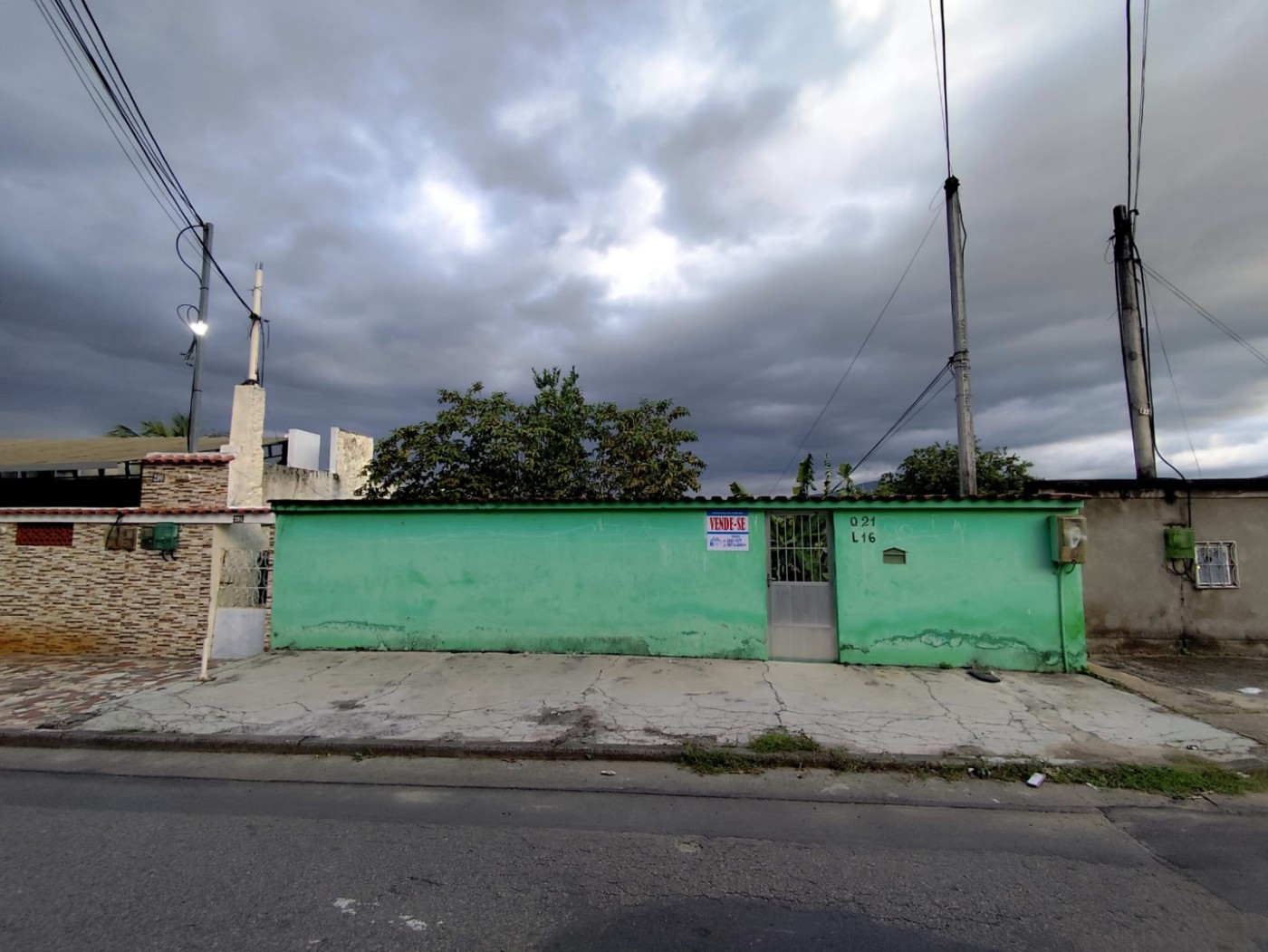Casa à venda com 1 quarto, 250m² - Foto 2