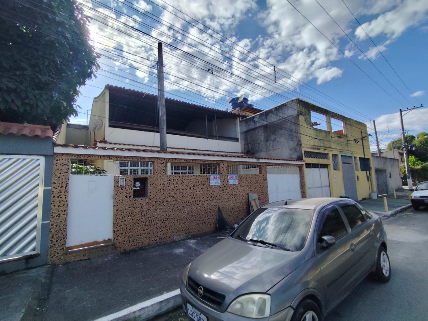 Casa à venda com 3 quartos, 220m² - Foto 3