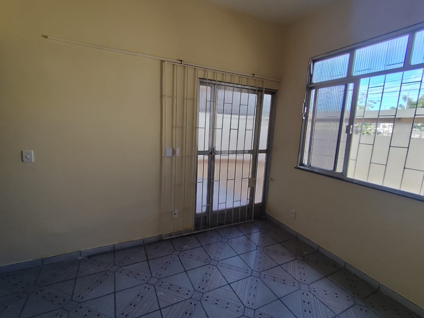 Casa à venda com 3 quartos, 220m² - Foto 14