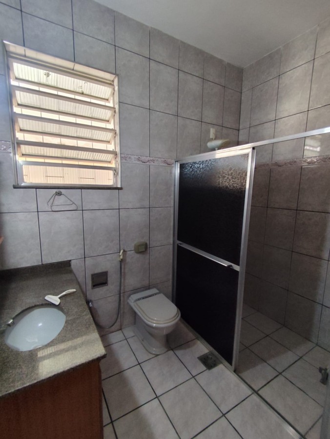 Casa à venda com 3 quartos, 220m² - Foto 18