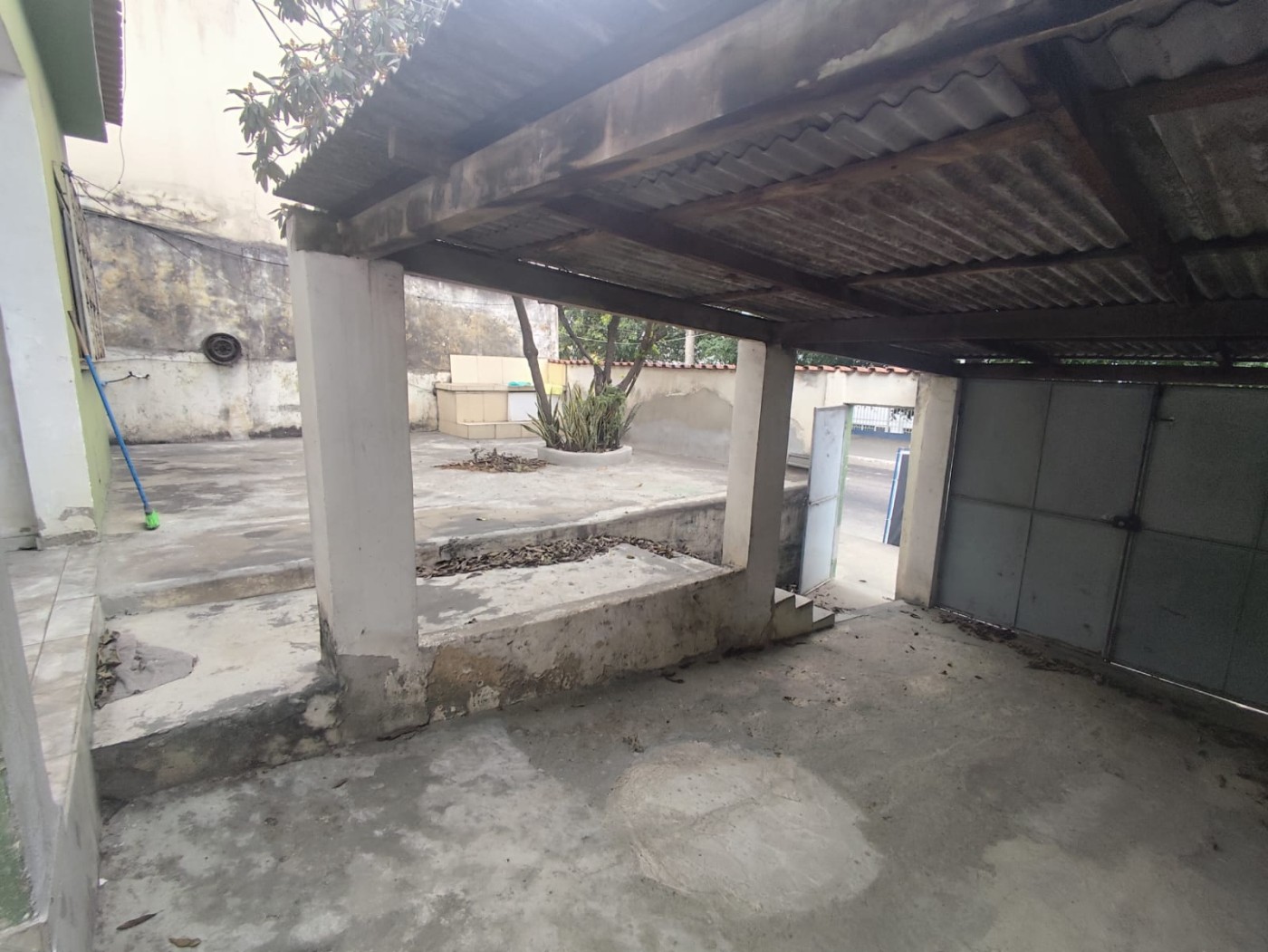 Casa à venda com 2 quartos, 317m² - Foto 27