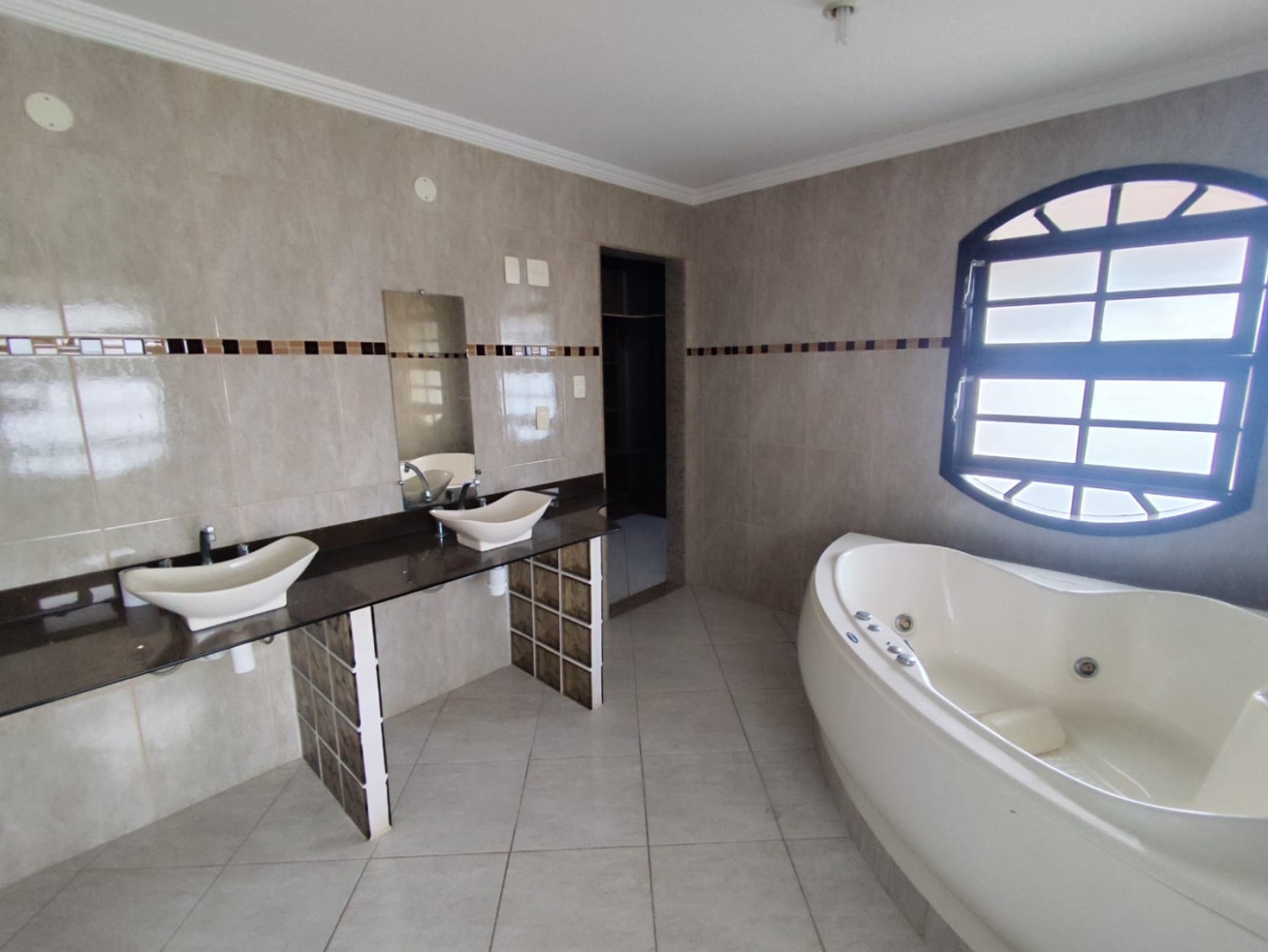 Casa à venda com 5 quartos, 500m² - Foto 46